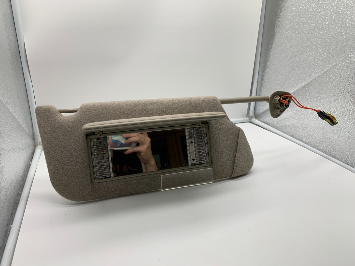 2000-2004 Cadillac Seville Passenger Sun Visor Gray Illuminated OEM