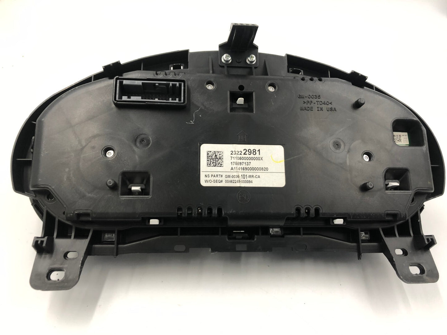 2015 Buick Regal Speedometer Instrument Cluster 12231 Miles OEM D04B10035