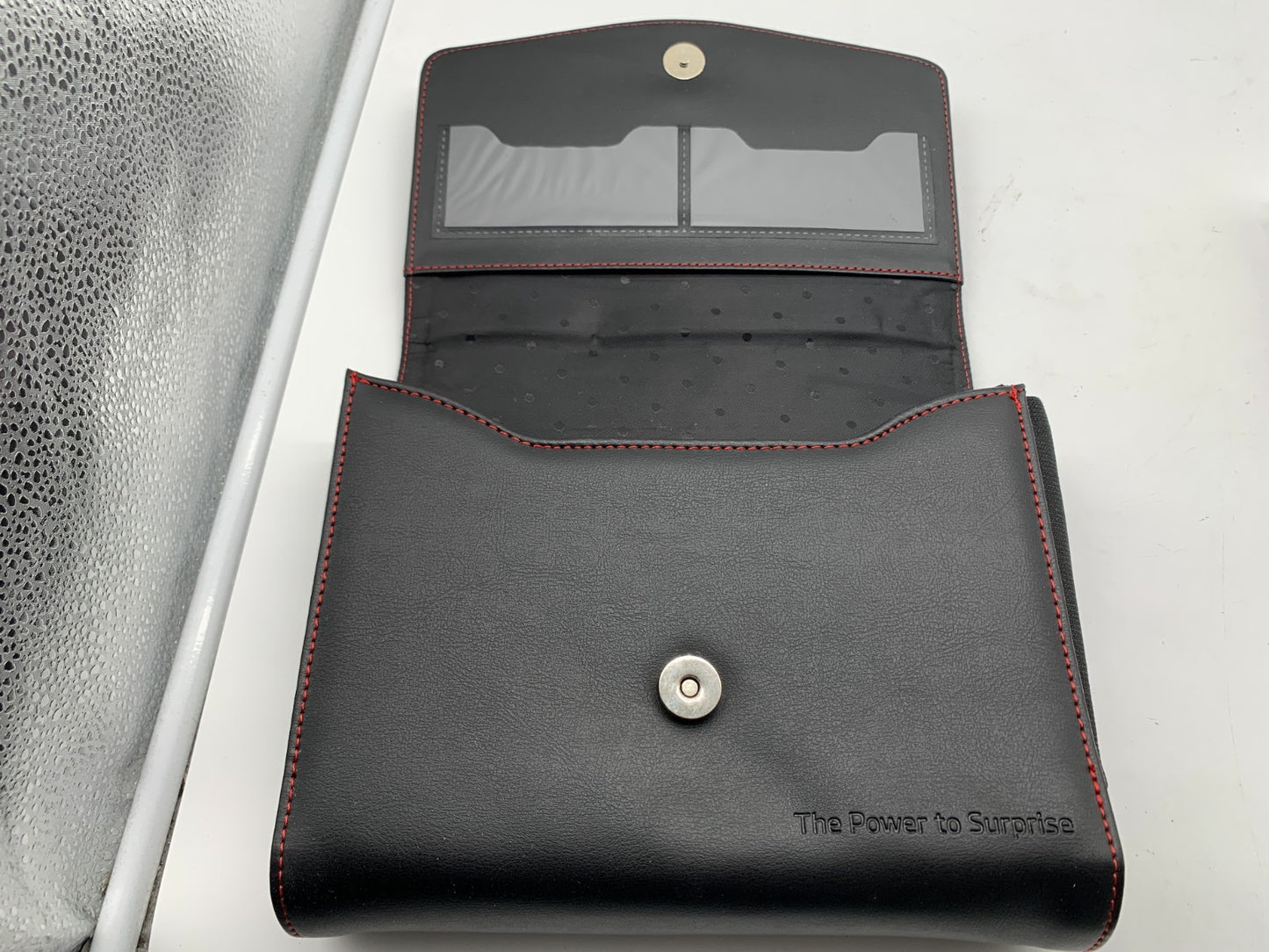 2016 Kia Sedona Owners Manual Set with Case OEM F01B33015