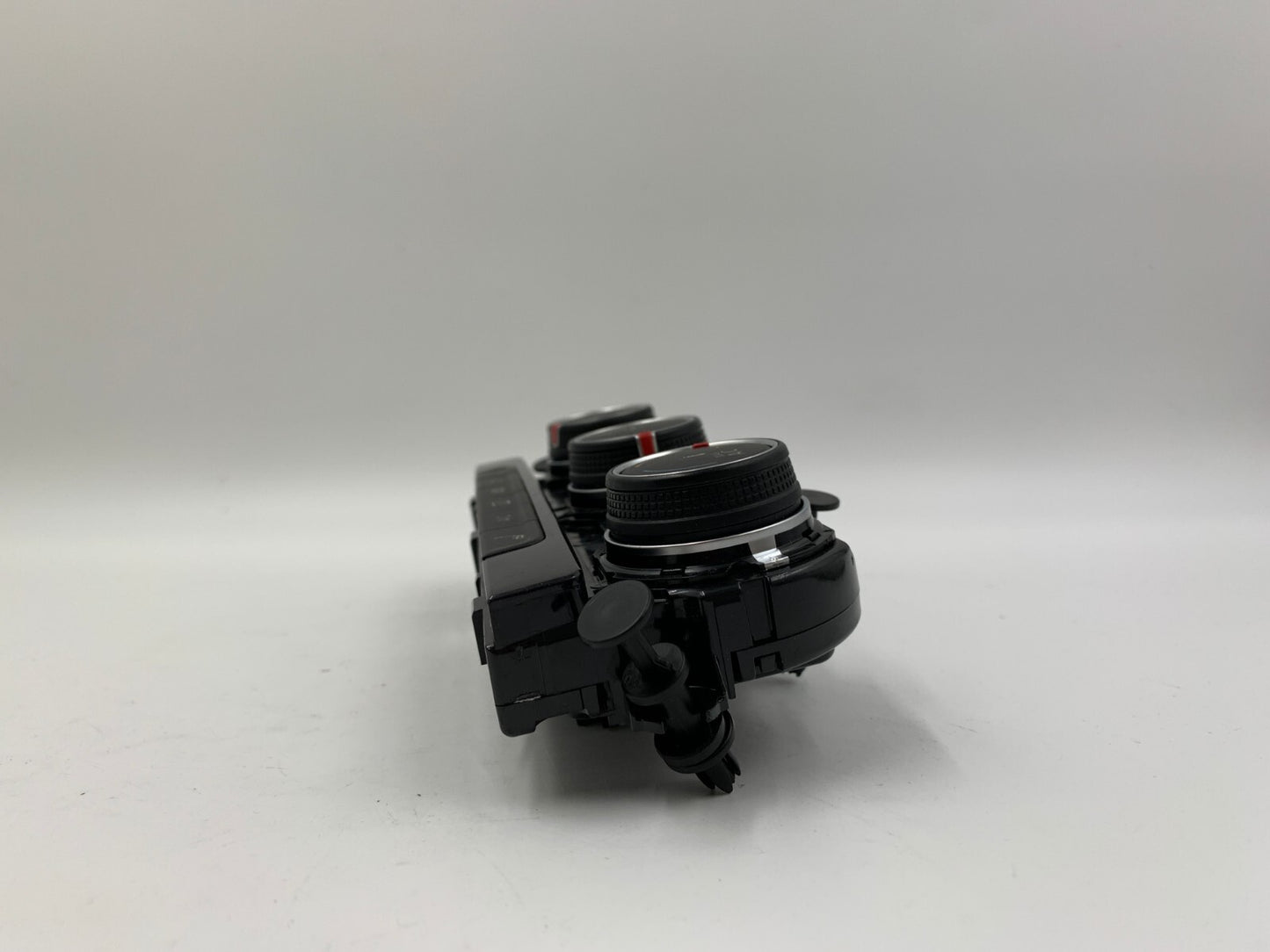 2018-2019 Volkswagen Golf AC Heater Climate Control Unit OEM C01B49050