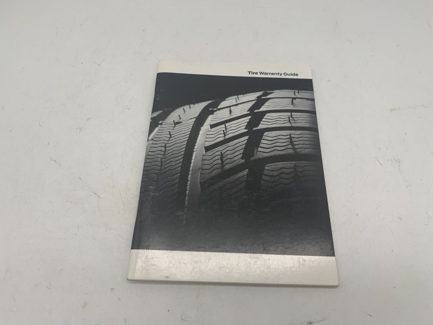 2017 Ford Taurus Owners Manual Set with Case OEM A01B12010