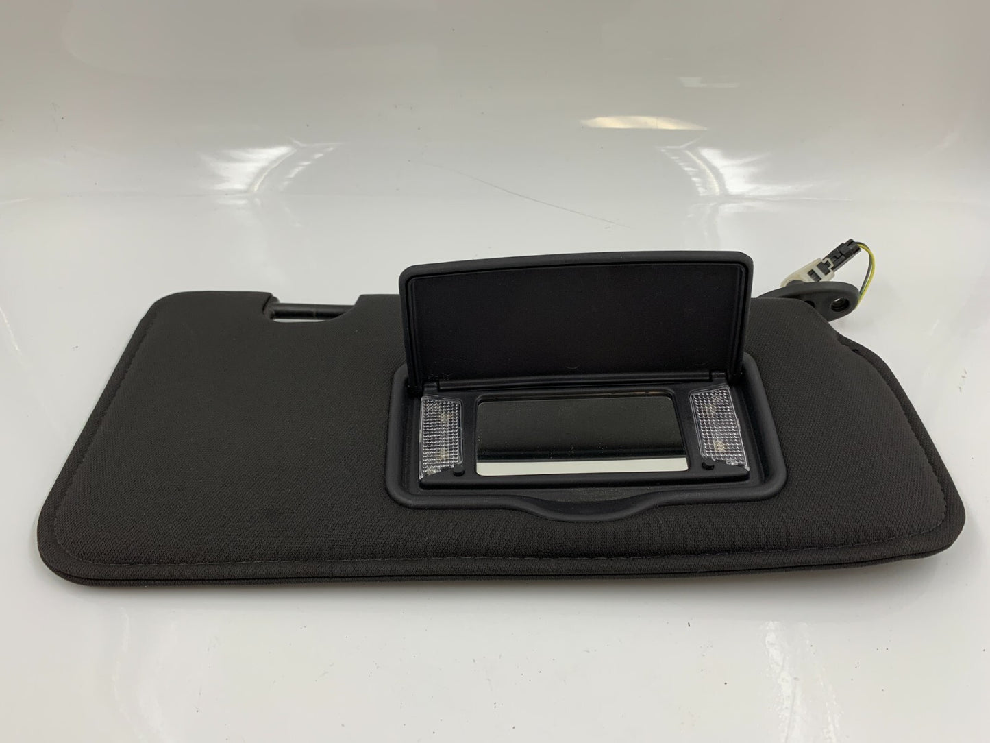 2008-2009 Ford Escape Passenger Sun Visor Sunvisor Black Illumination C03B09083