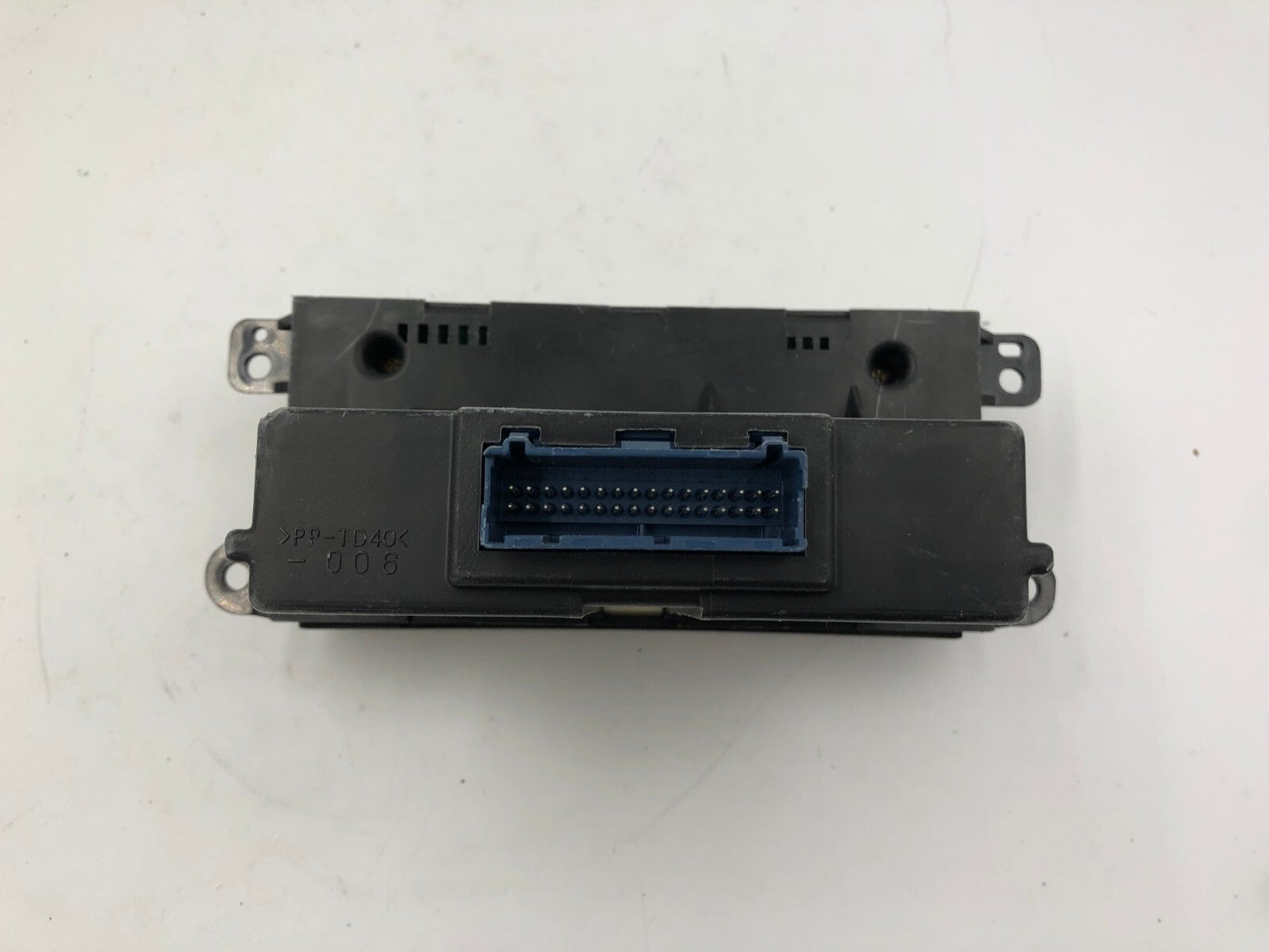 2005-2006 Cadillac CTS AC Heater Climate Control Unit OEM B03B33085