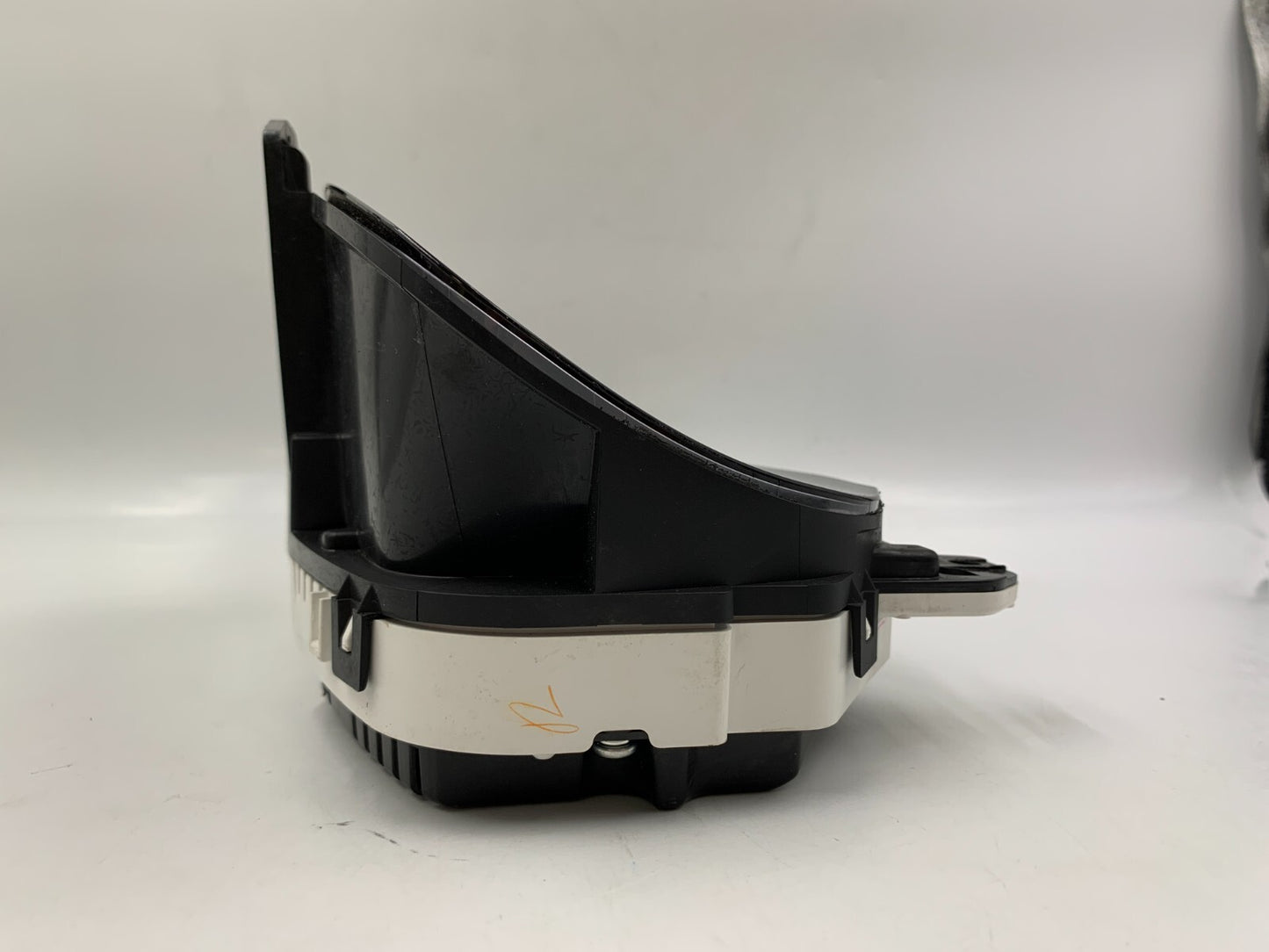 2015 Ford Fusion Speedometer Instrument Cluster 215,788 Miles OEM E03B50002