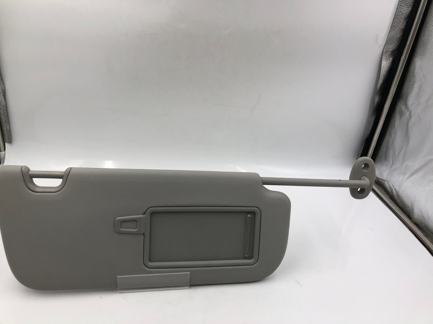 2014-2019 Kia Soul Passenger Sun Visor Gray Illuminated OEM D01B34002