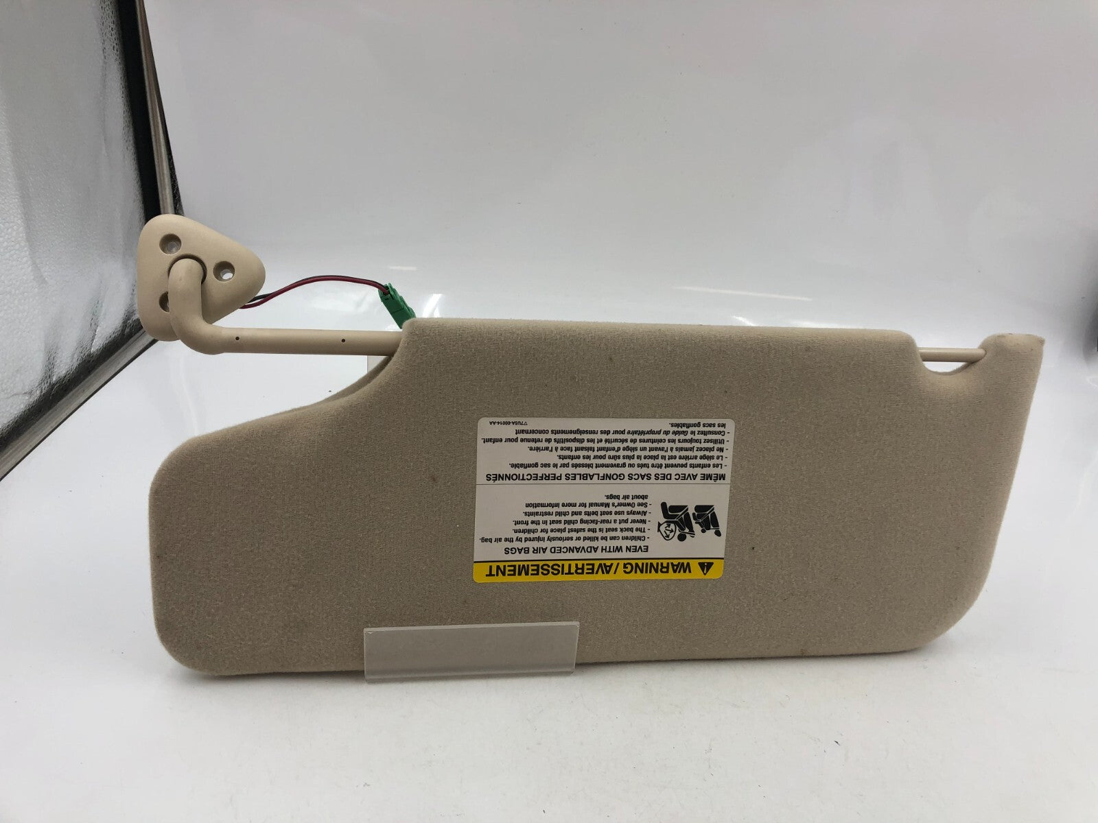 2008-2009 Ford Taurus Passenger Sun Visor Sunvisor Tan Illuminated OEM E01B18033