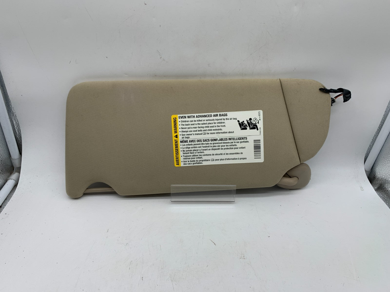 2005-2009 Buick Lacrosse Passenger Sun Visor Beige Illuminated OEM D02B43012