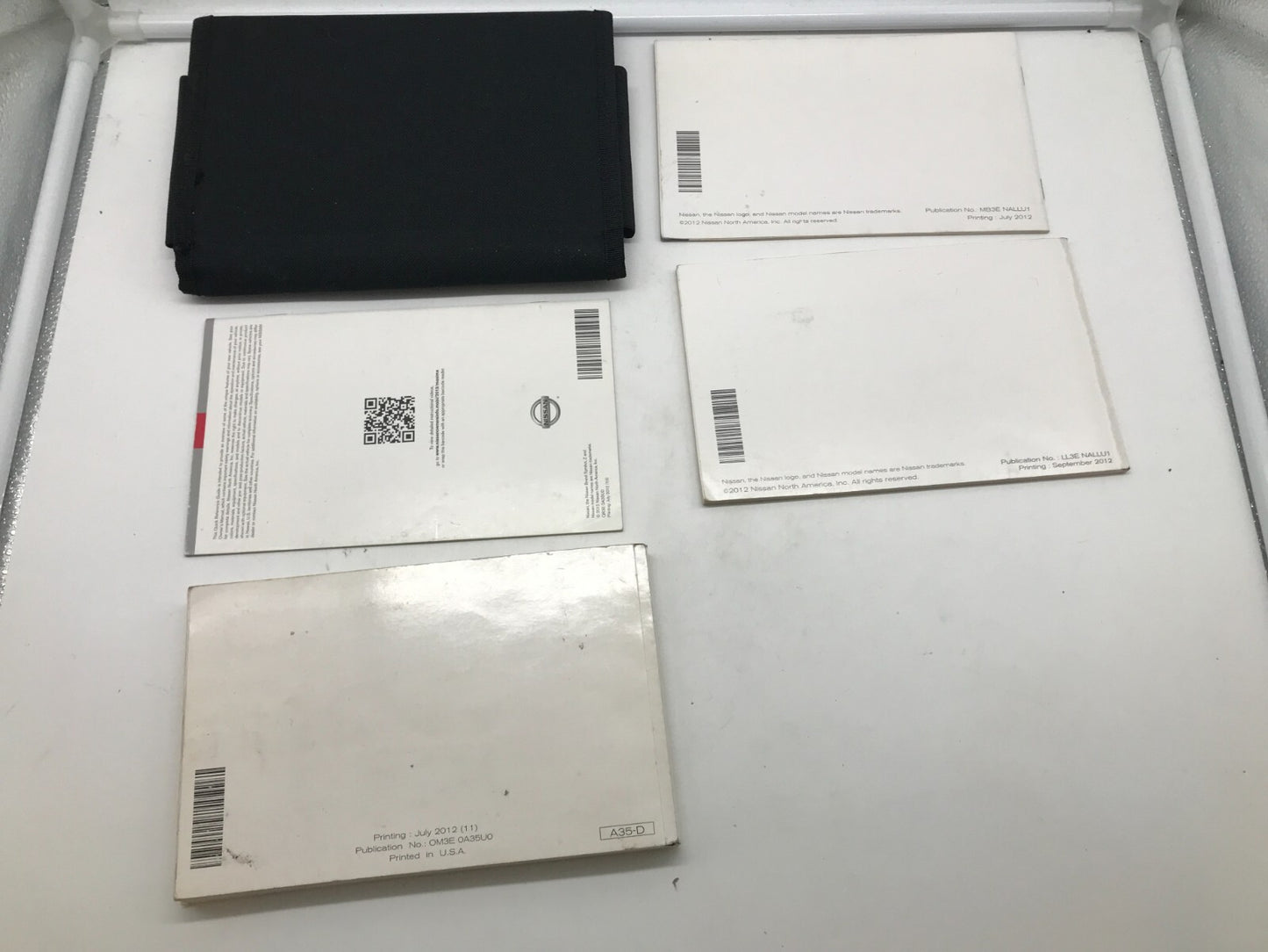 2013 Nissan Maxima Owners Manual Set with Case OEM D01B56060