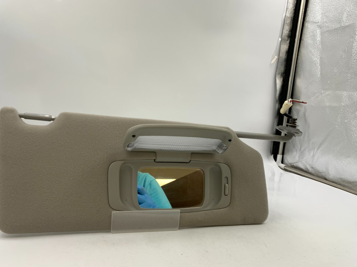 2005-2012 Toyota Avalon Passenger Sun Visor Gray Illumination OEM C04B31063