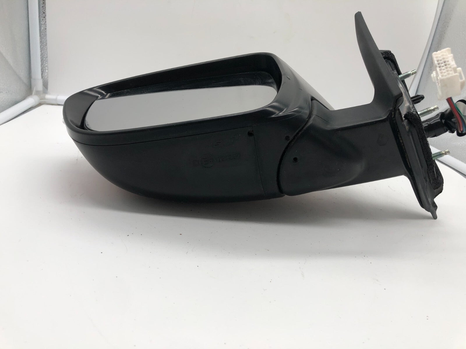 2016 Nissan Rogue Driver Side View Power Door Mirror Red OEM E03B16013