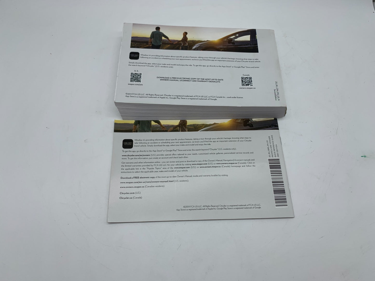 2018 Chrysler Pacifica and Voyager Owners Manual Set OEM B01B22009