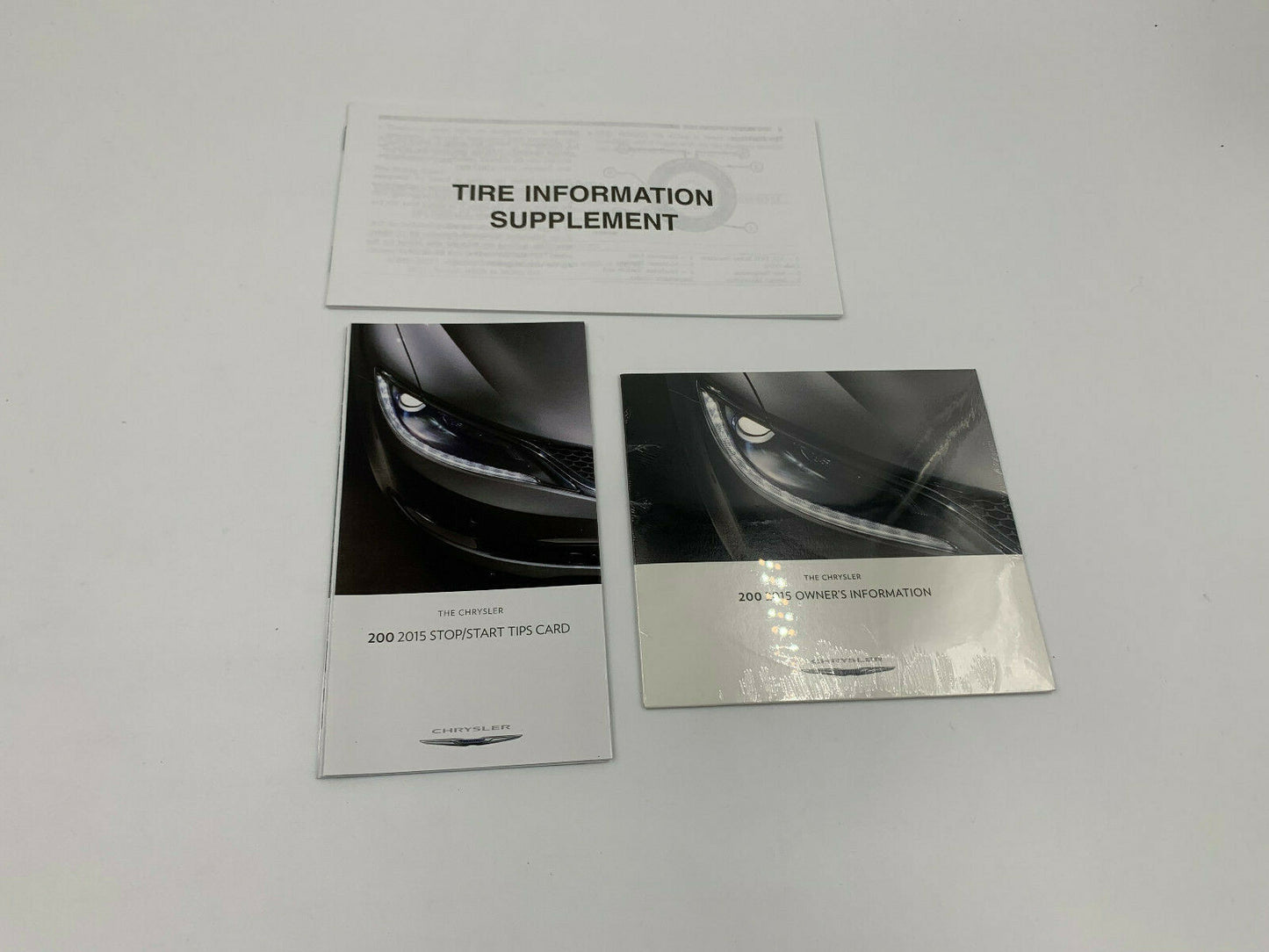 2015 Chrysler 200 Owners Manual with Case OEM C03B68011