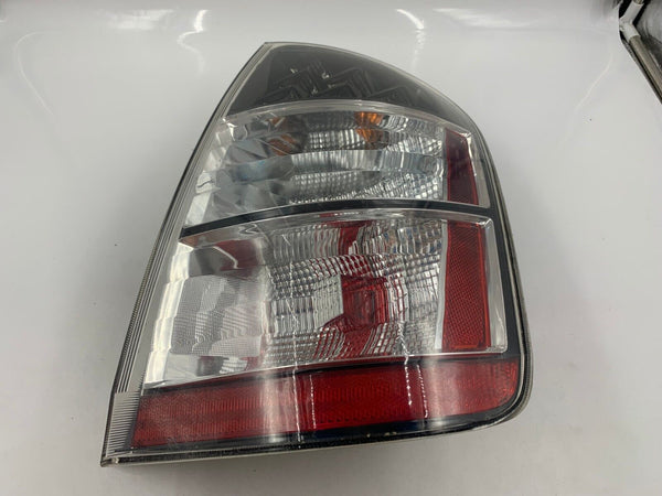 2004-2005 Toyota Sienna Driver Side Taillight Tail Light OEM N04B27050