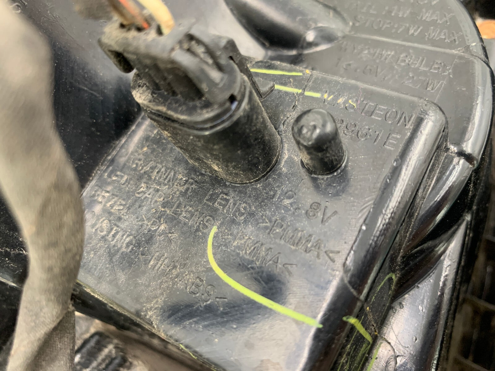 2011-2020 Dodge Journey Passenger Side Tail Light Taillight OEM D02B16081