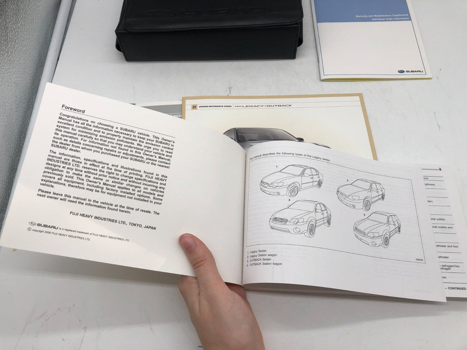 2007 Subaru Legacy Owners Manual Set with Case OEM E01B63015