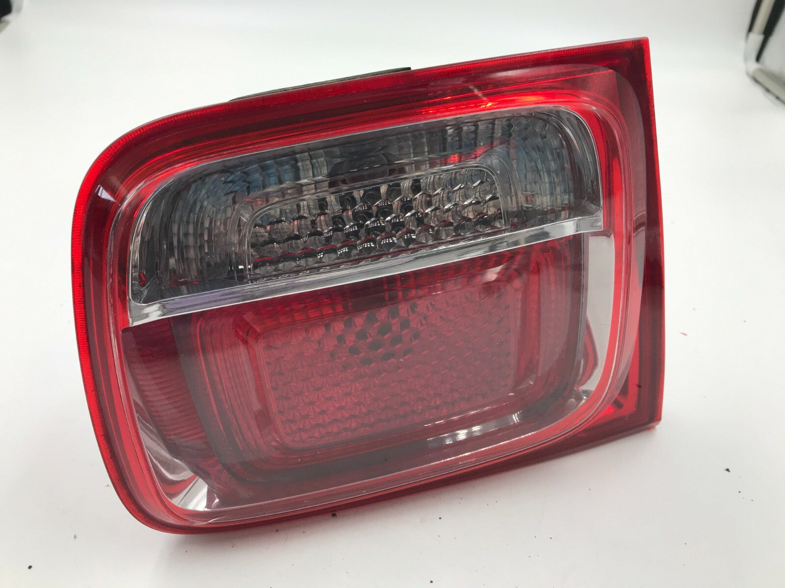 2013-2016 Chevrolet Malibu Driver Side Trunklid Tail Light Taillight E01B40080