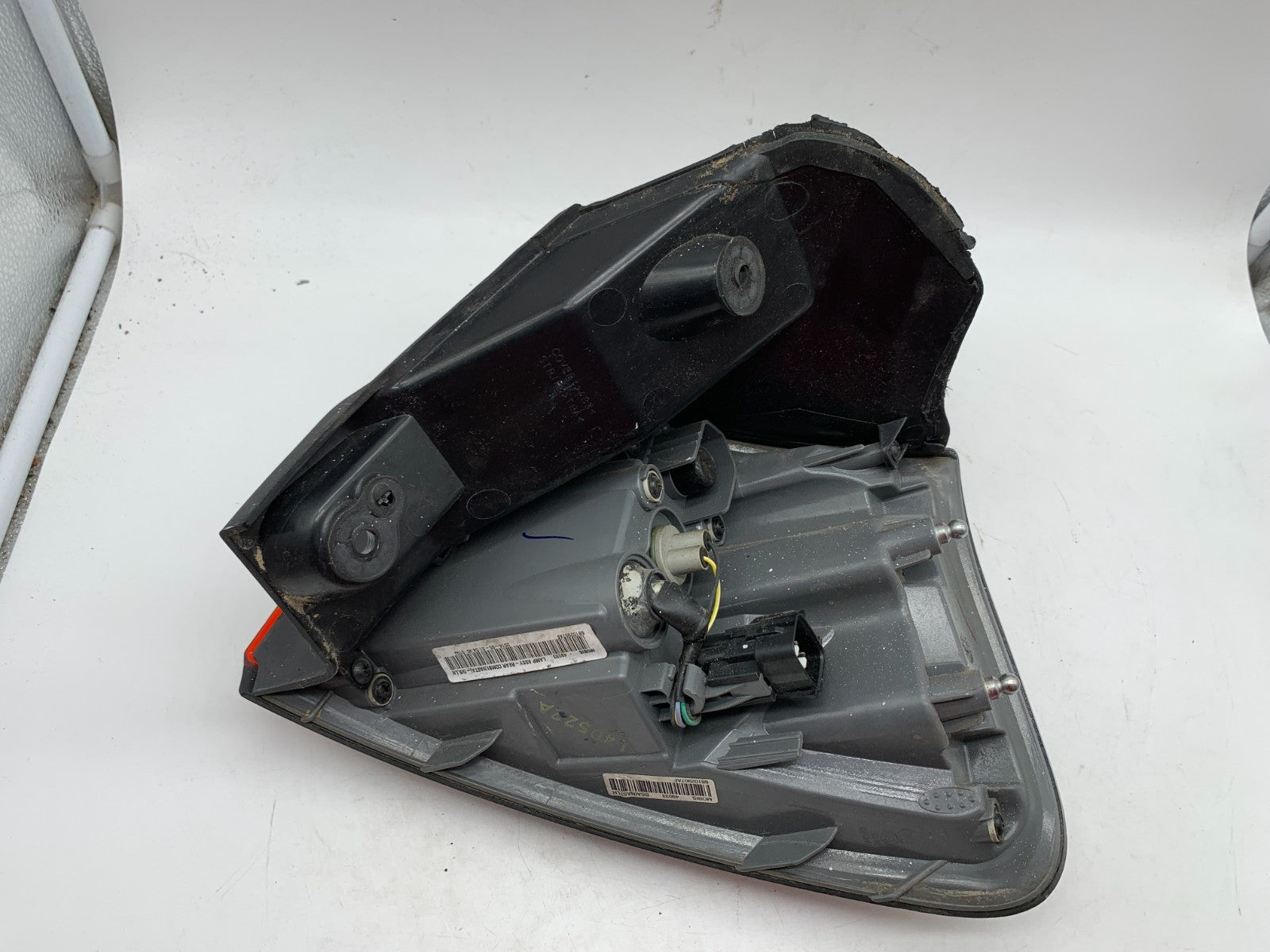 2014-2018 Jeep Cherokee Driver Side Tail Light Taillight OEM C02B19002