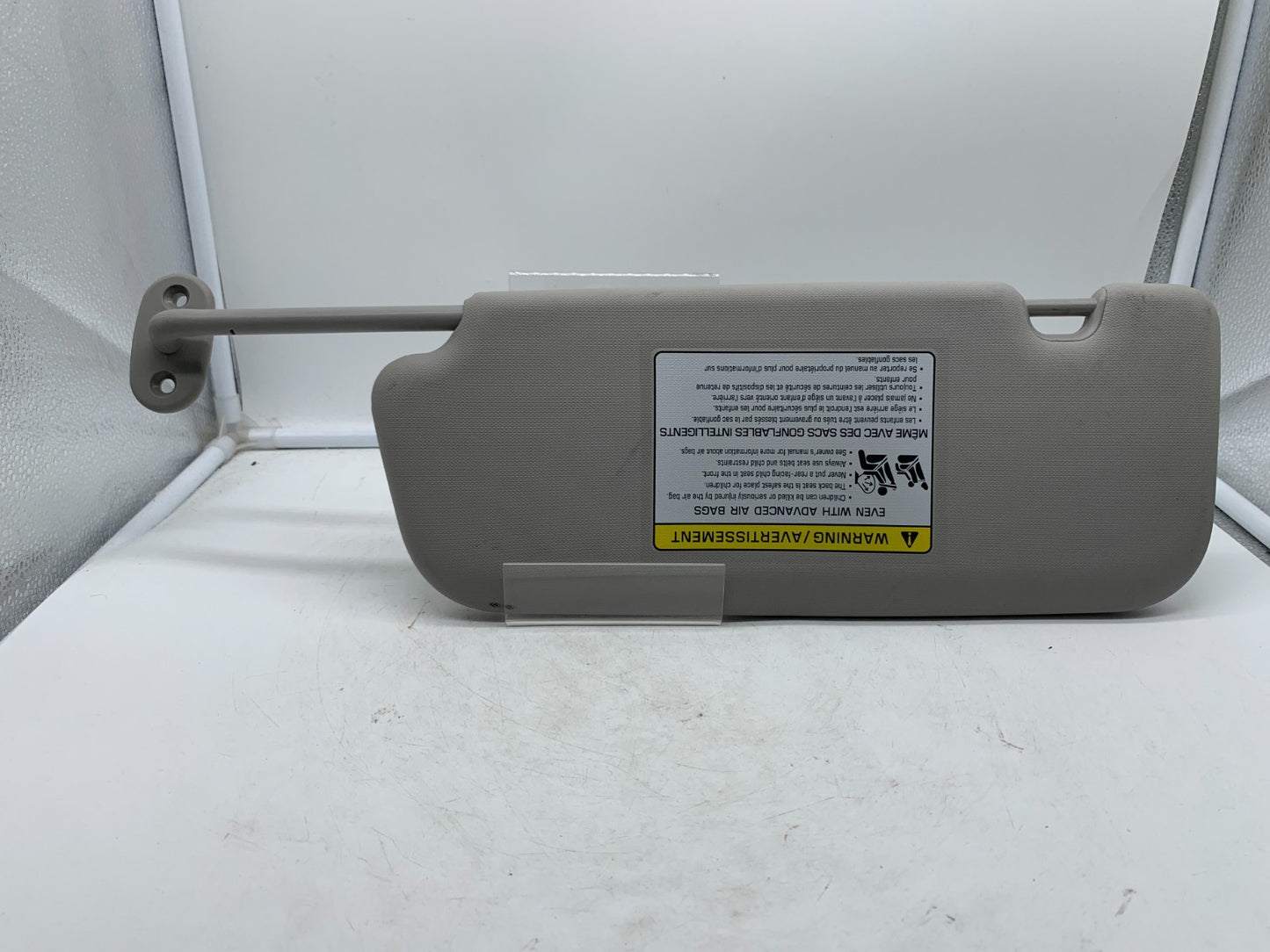 2017-2018 Kia Forte Passenger Sun Visor Gray OEM A03B06005