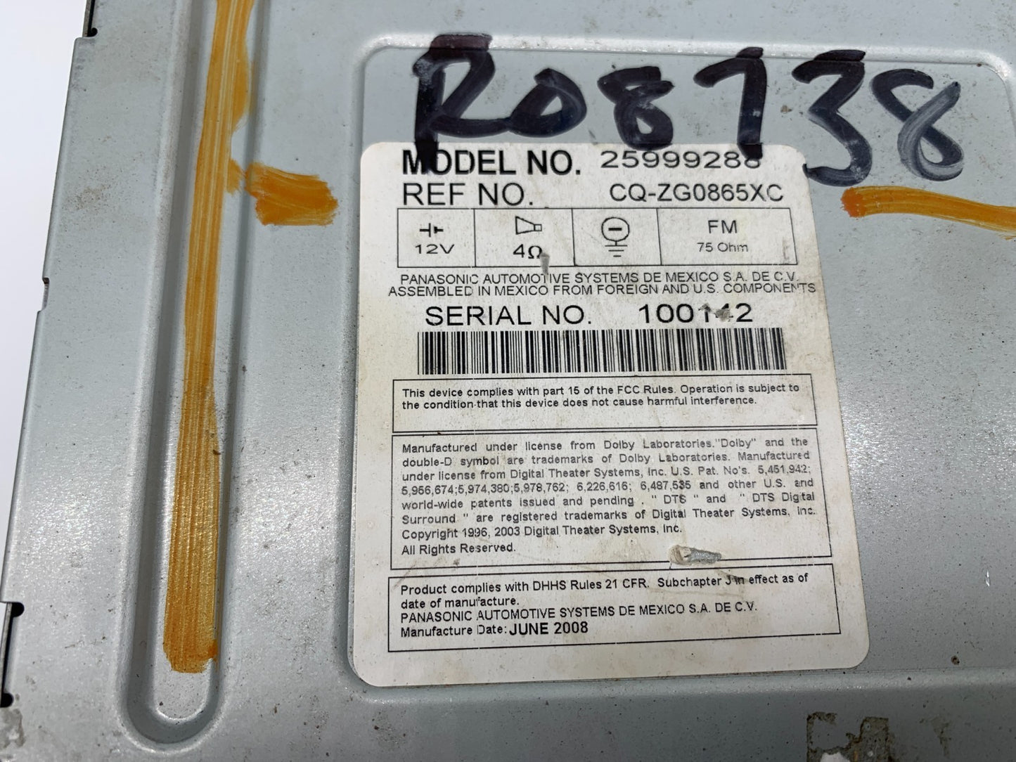 2009 Saturn Outlook AM FM CD Player Radio Receiver OEM 2599288