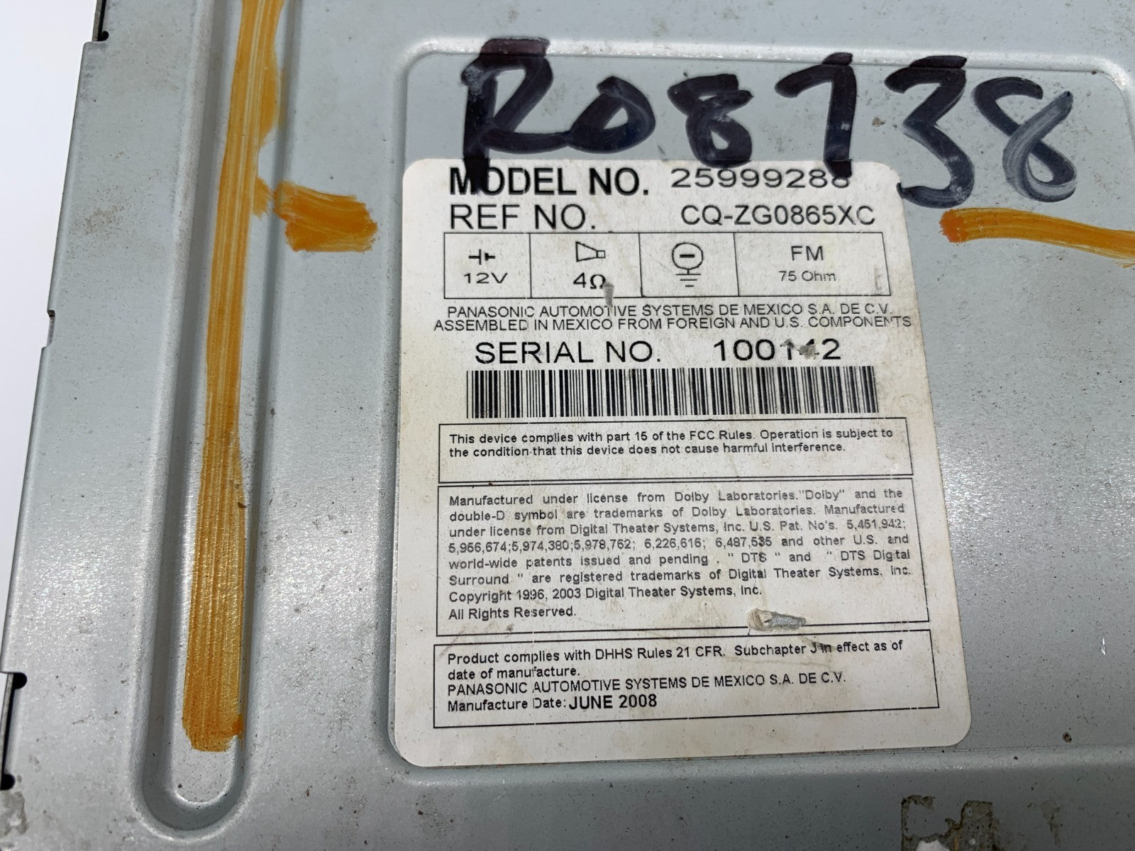 2009 Saturn Outlook AM FM CD Player Radio Receiver OEM 2599288