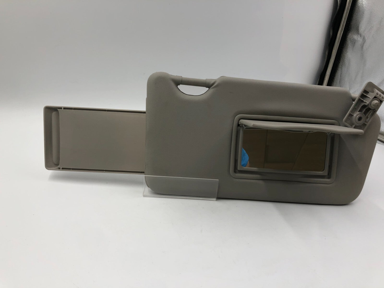 2015-2019 Nissan Versa Passenger Sun Visor Gray OEM E01B27083