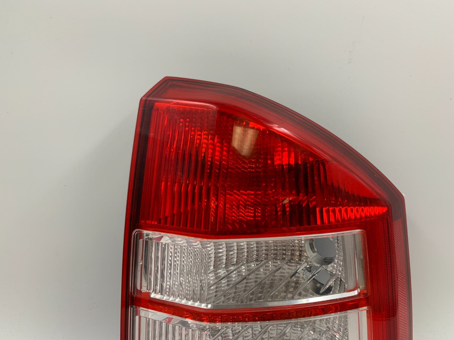 2007-2010 Jeep Compass Passenger Side Tail Light Taillight OEM C04B28046