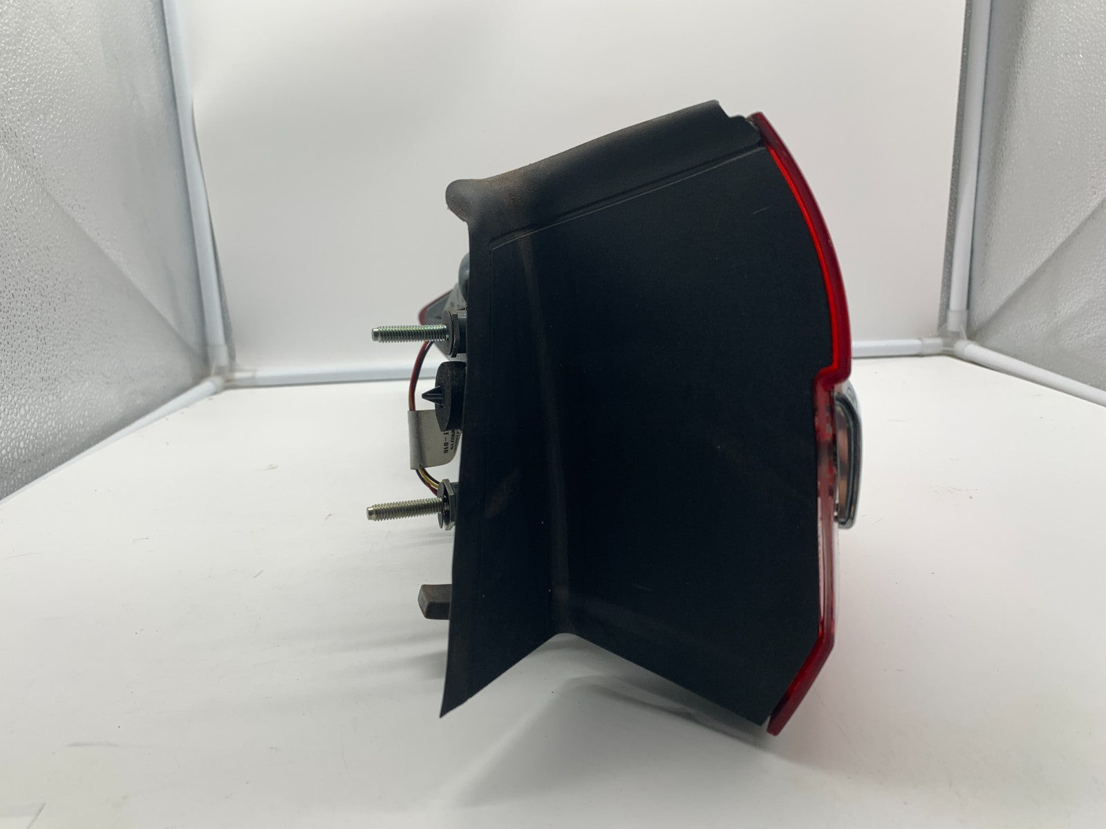 2017-2020 Ford Fusion Driver Side Tail Light Taillight OEM B04B23018