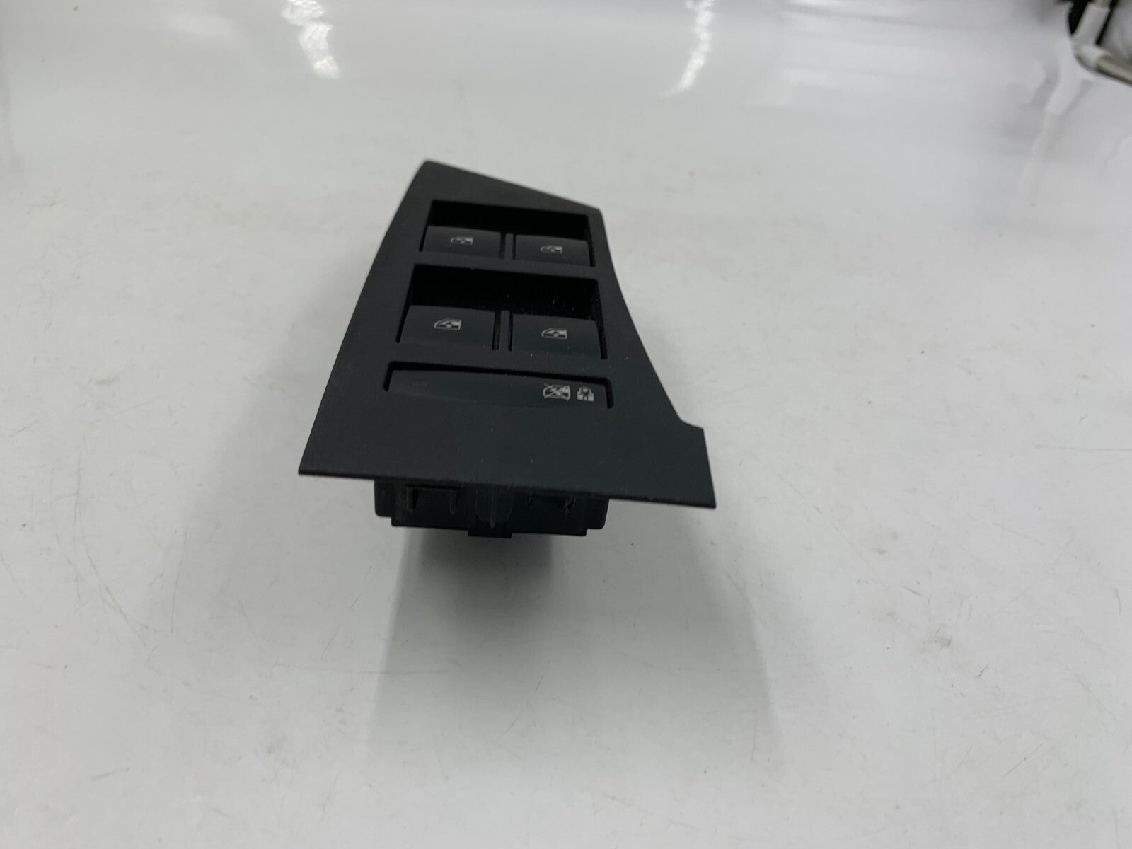 2011-2014 Buick Verano Master Power Window Switch OEM C03B18041