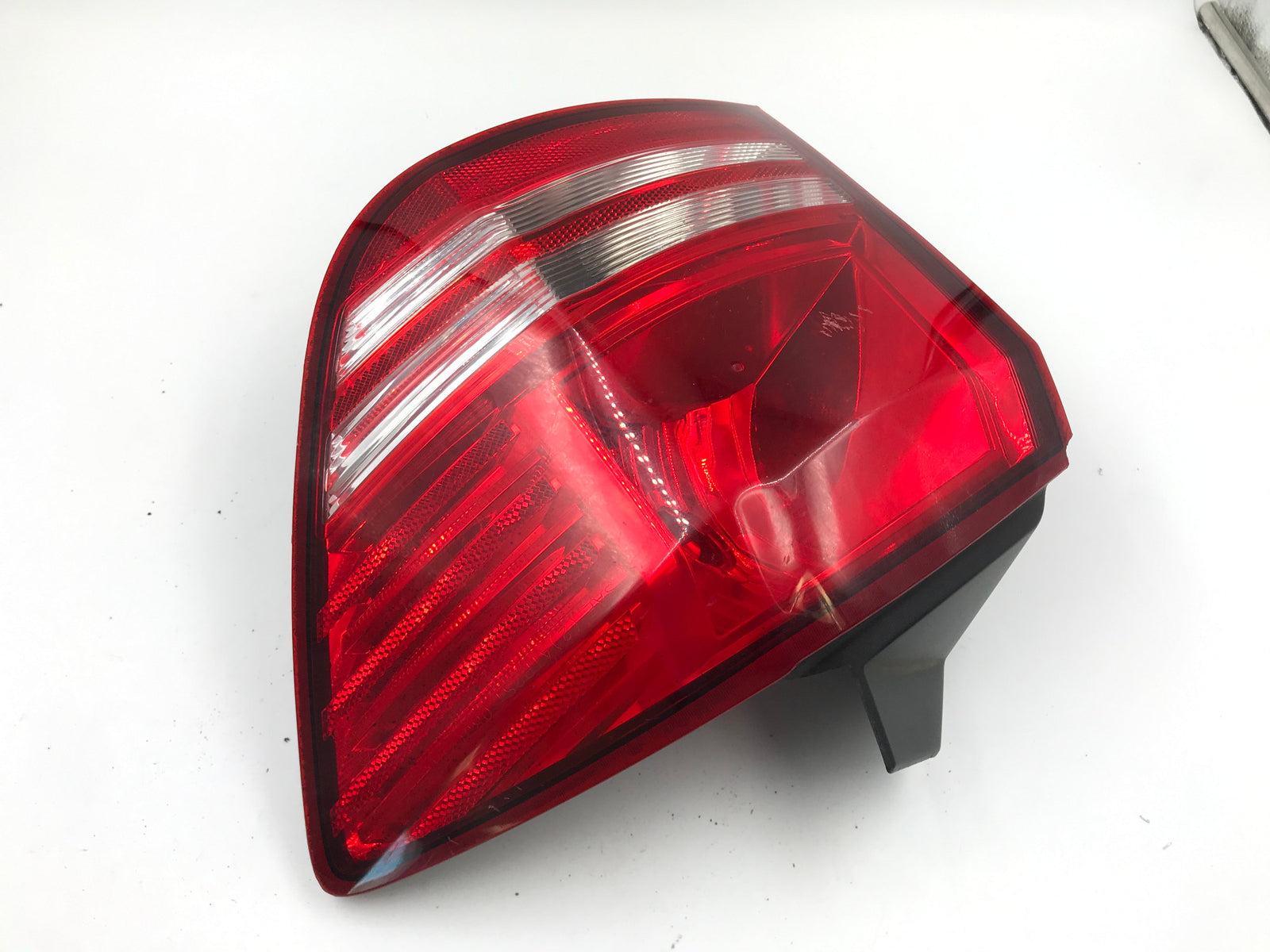 2009-2011 Dodge Journey Passenger Side Tail Light Tailight OEM C03B28004