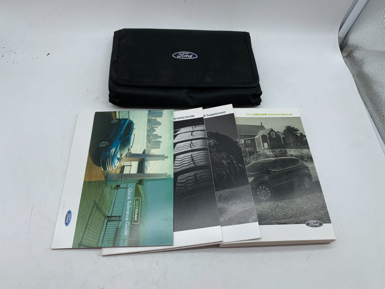 2019 Ford Escape Owners Manual Set with Case OEM A04B35010
