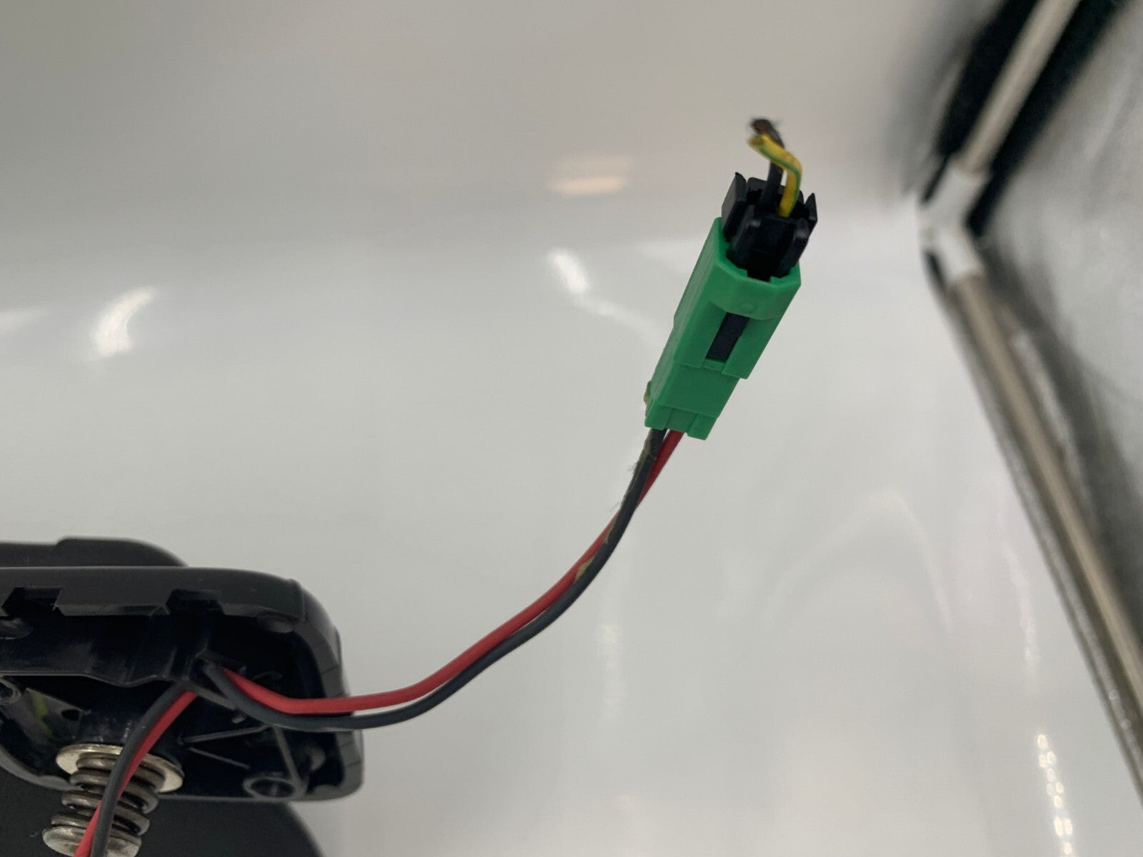 2013-2019 Ford Taurus Passenger Sun Visor Black Illuminated OEM E02B50016