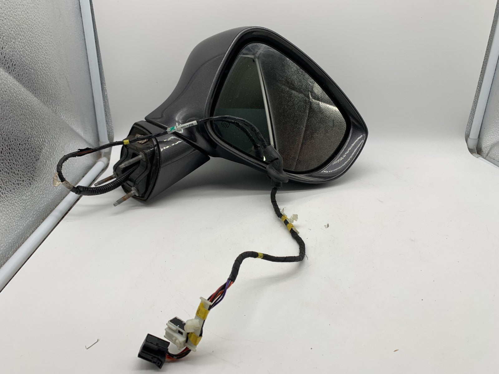 2017-2019 Chrysler Pacifica Passenger Side View Door Mirror Black BSA C04B58010