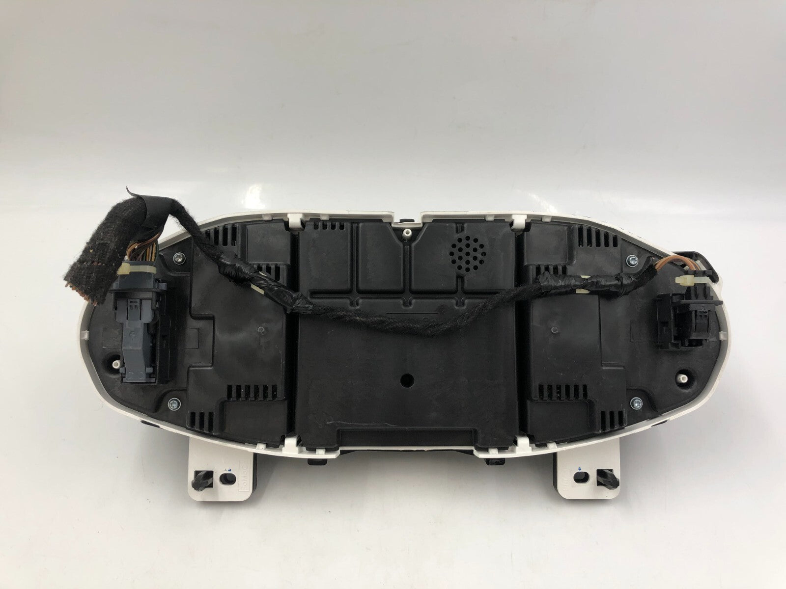 2015-2017 Ford Fiesta  Speedometer Instrument Cluster 24,582 Miles OEM C04B39008