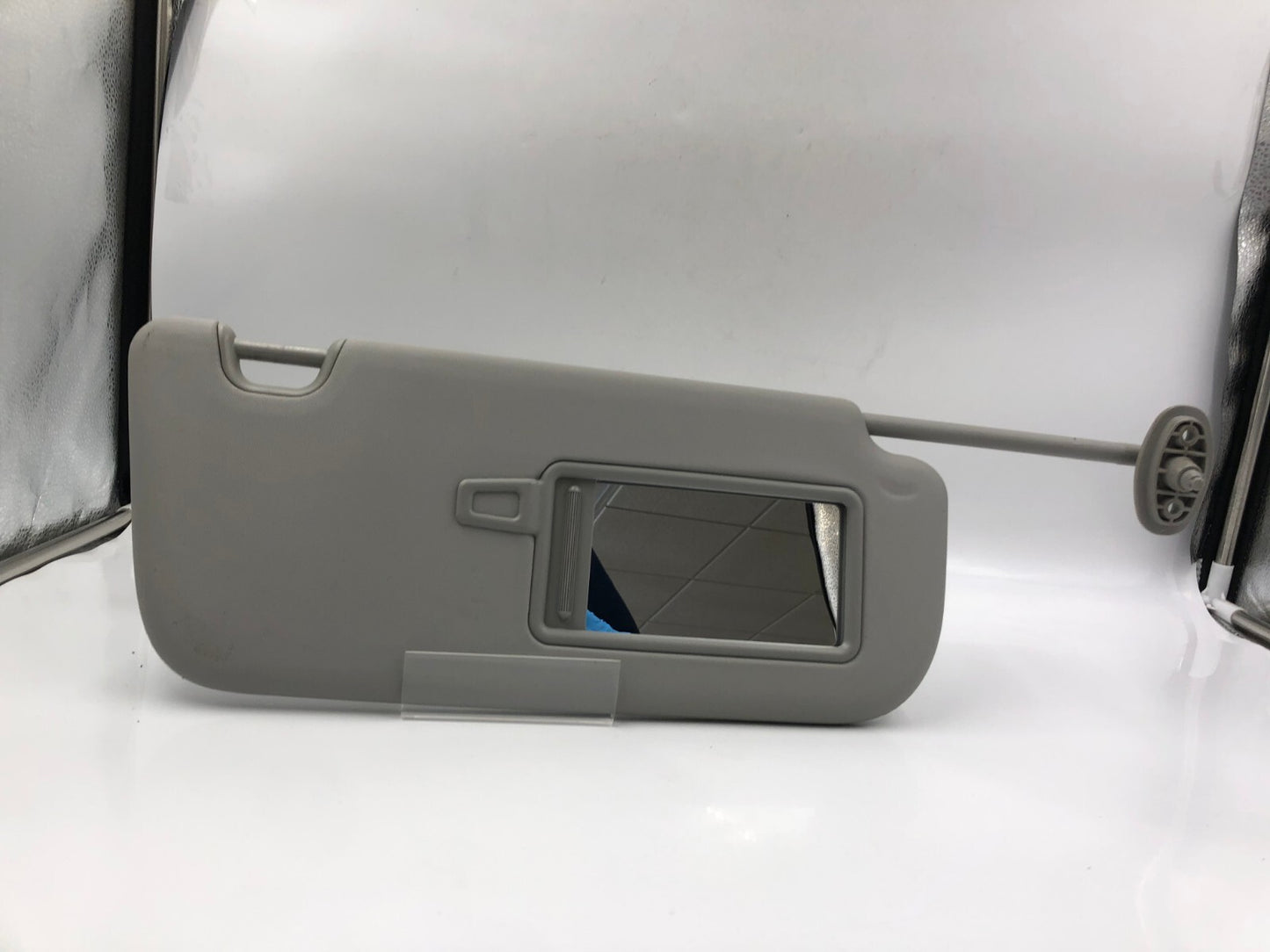 2014-2019 Kia Soul Passenger Sun Visor Gray Illuminated OEM E02B22056