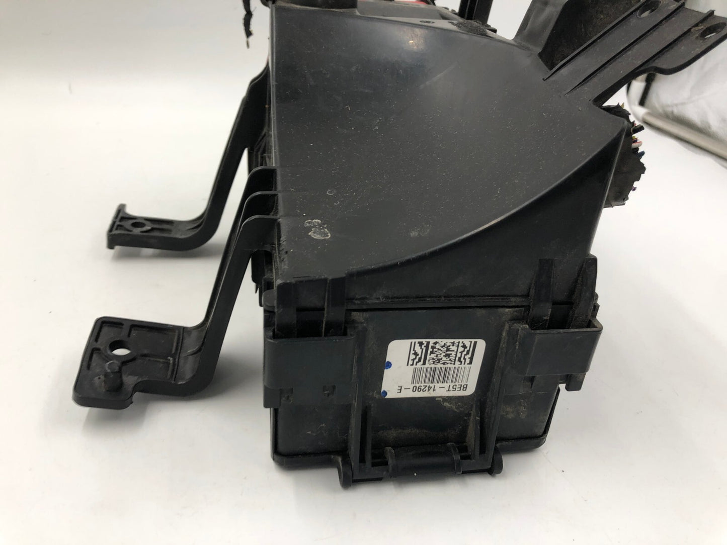 2010-2012 Ford Fusion Fuse Box Relay Module OEM D01B33066