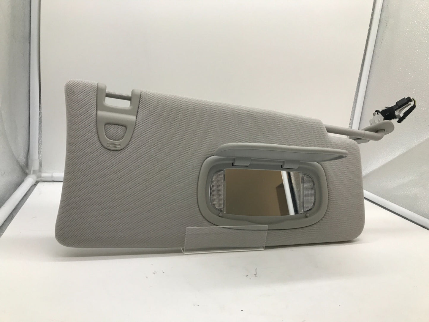 2017-2021 Jeep Compass Passenger Sun Visor Illuminated Gray OEM A01B50032