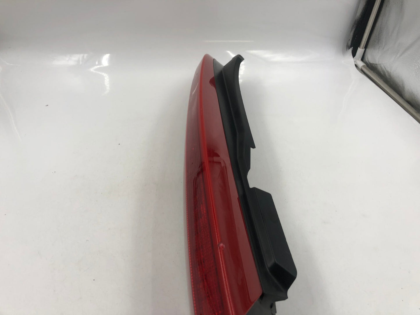 2003-2006 Volvo XC90 Driver Side Upper Tail Light Taillight OEM C04B41008