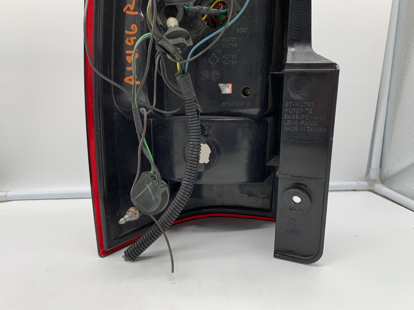 2007-2014 Chevrolet Suburban 1500 Passenger Side Tail Light Taillight A01B43095