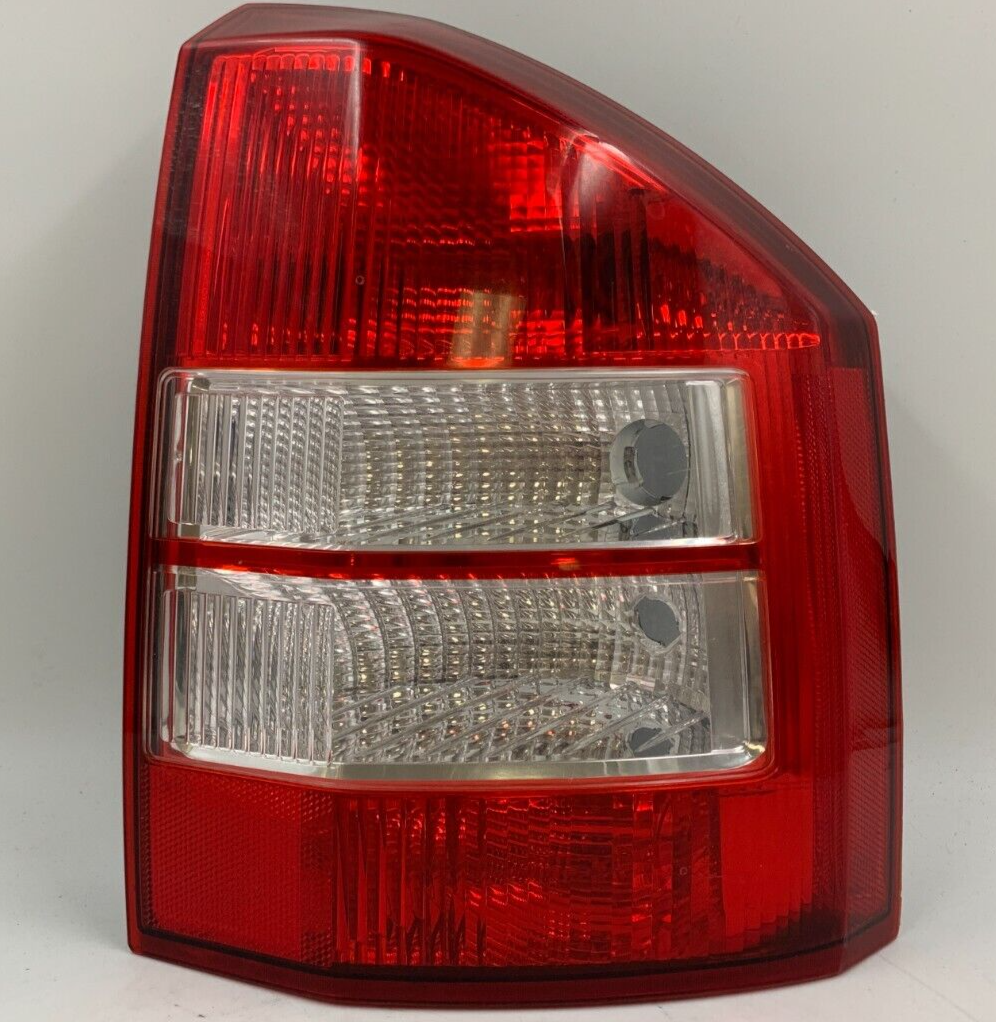 2007-2010 Jeep Compass Passenger Side Tail Light Taillight OEM C04B28046