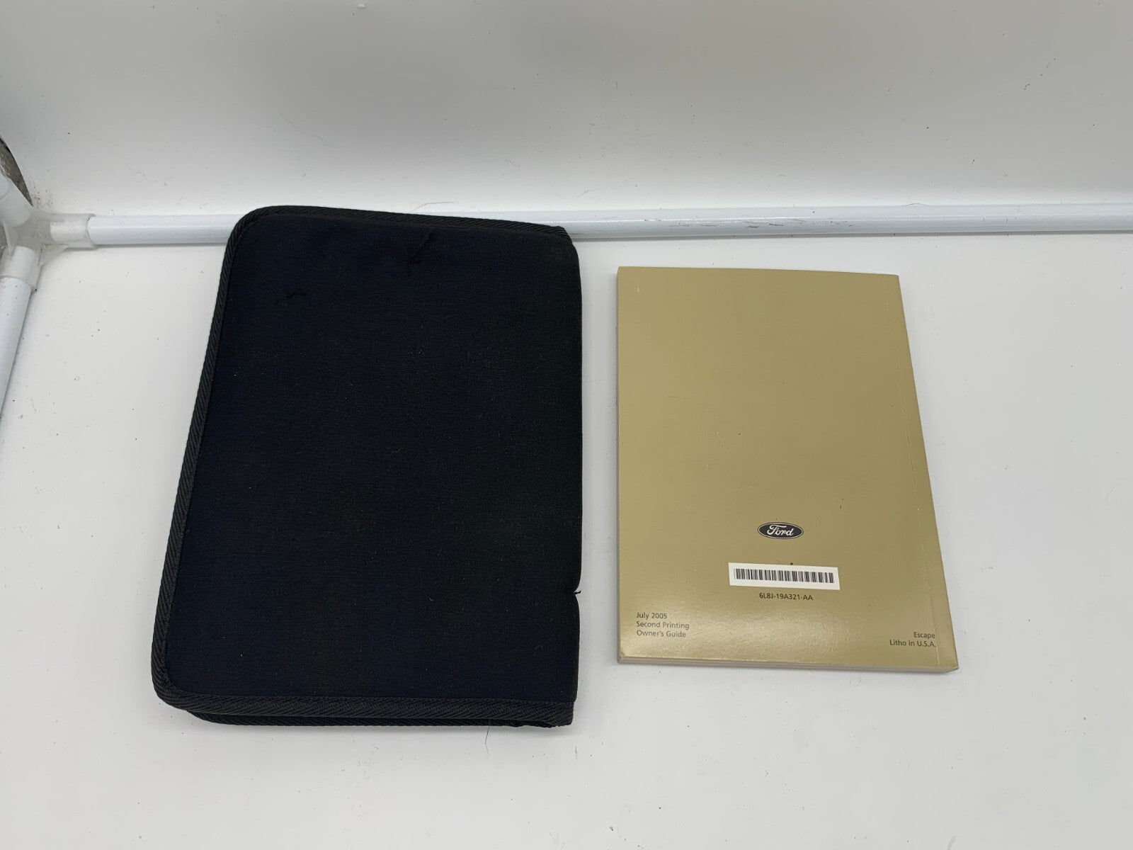 2007 Ford Escape Owners Manual with Case OEM D03B64012