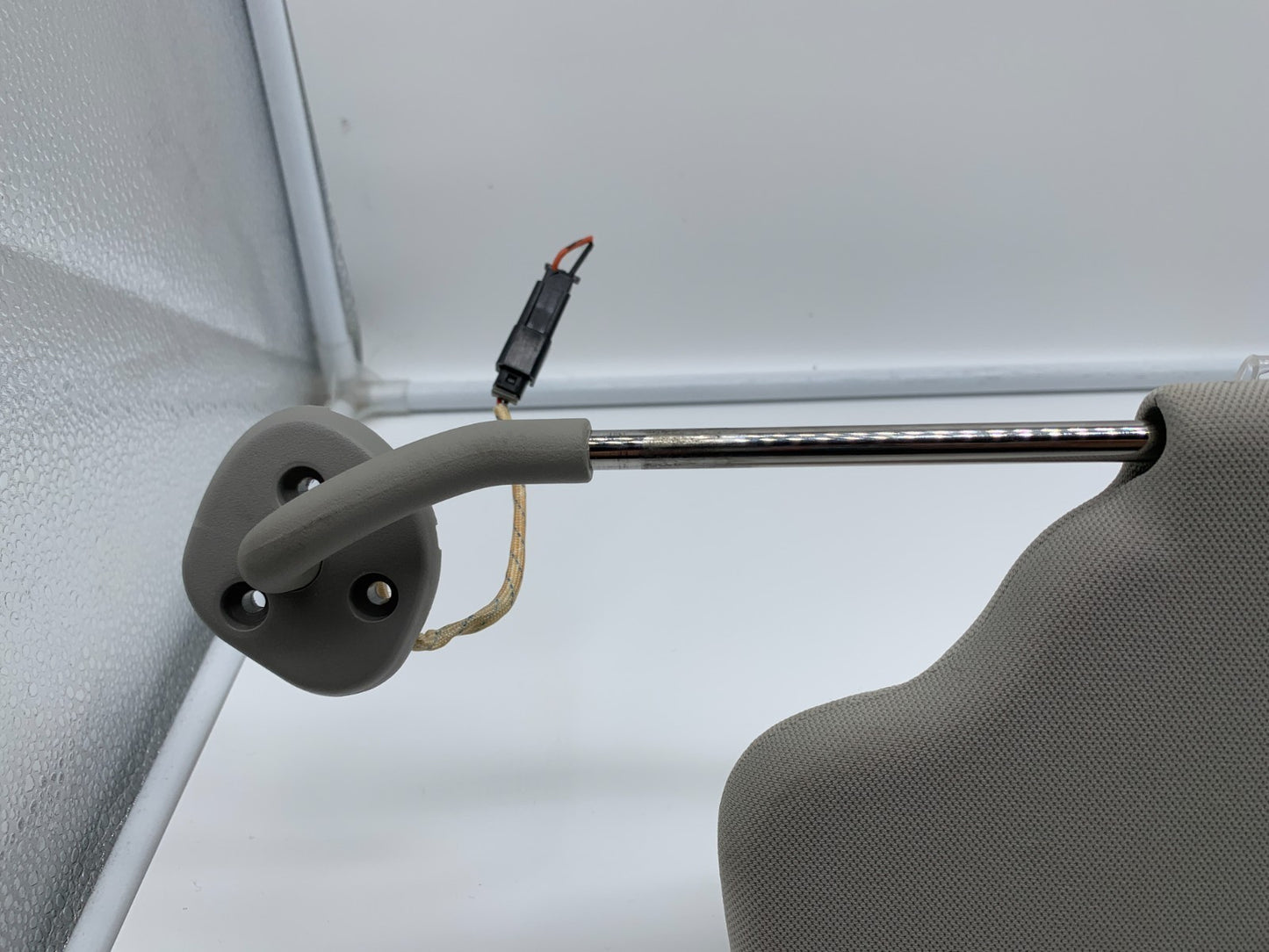 2006-2016 Chevrolet Impala Passenger Sun Visor Gray Illuminated OEM A02B30002