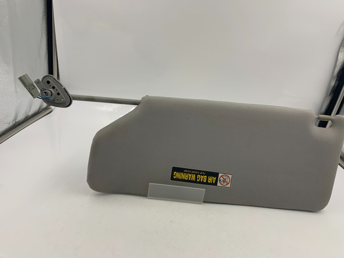 2005 Honda Odyssey Passenger Sun Visor Illuminated Gray OEM D02B63005