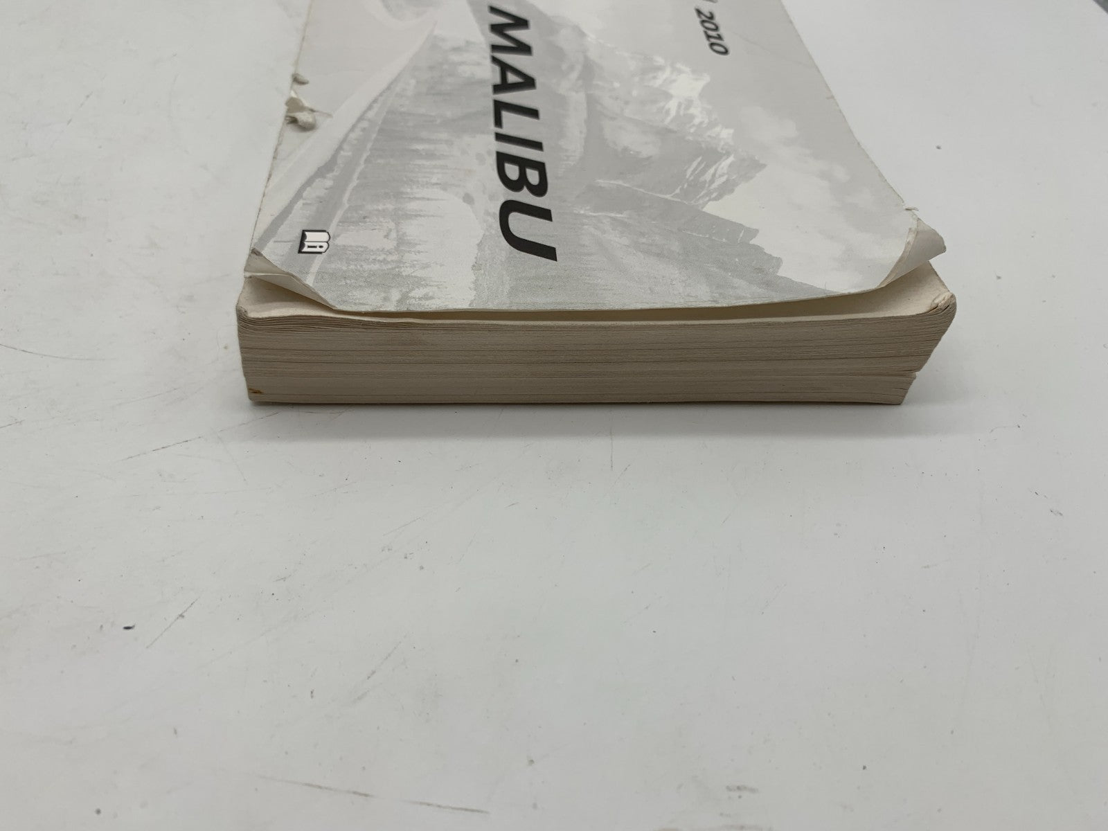 2010 Chevrolet Malibu Owners Manual OEM A01B48005