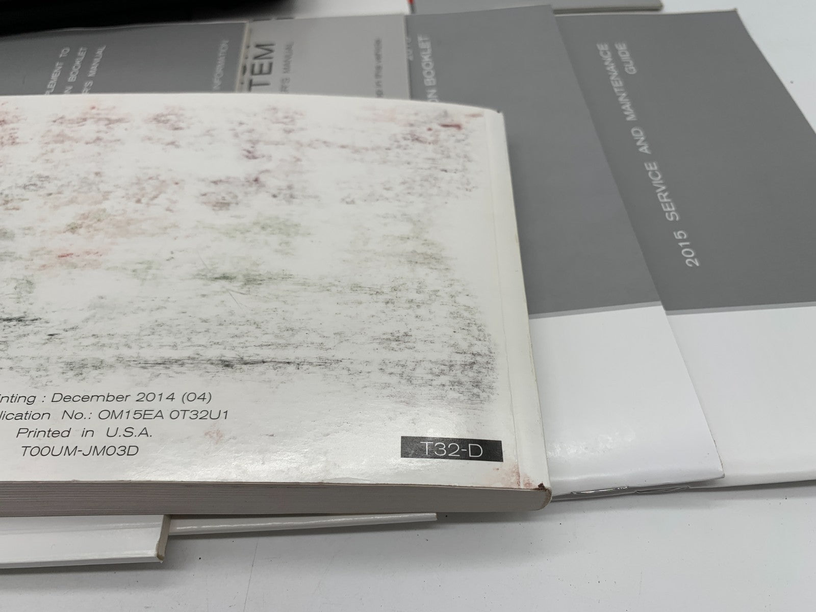 2015 Nissan Rogue Owners Manual Set with Case OEM D03B05023