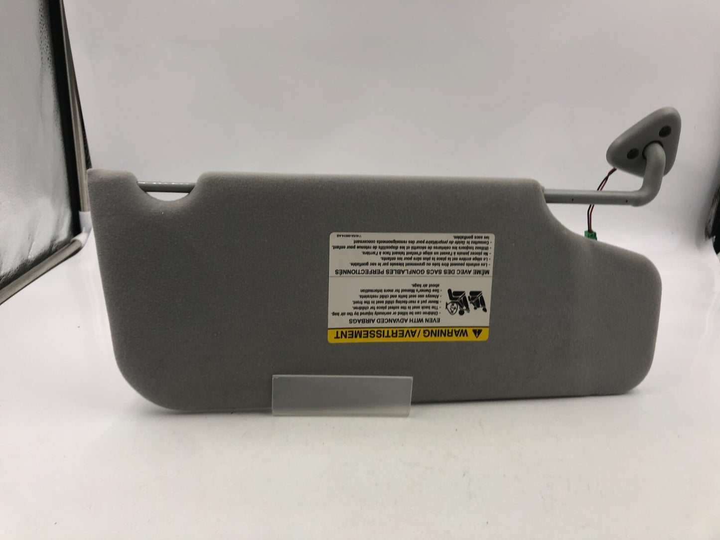 2005-2007 Ford Five Hundred Driver Sun Visor Gray Illuminated OEM D04B28059