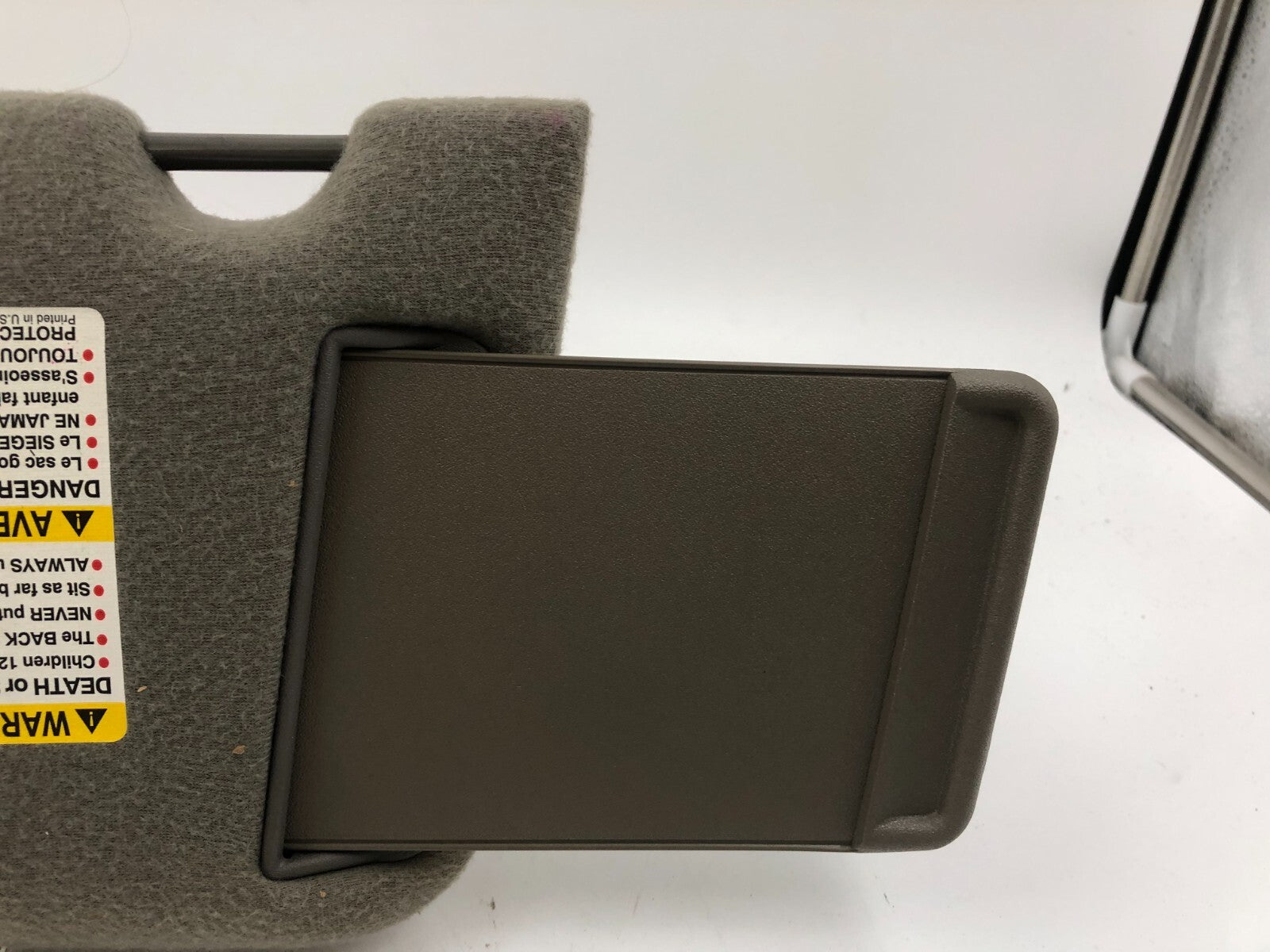 2000-2005 Chevrolet Impala Passenger Sun Visor Gray Illuminated OEM E01B18034