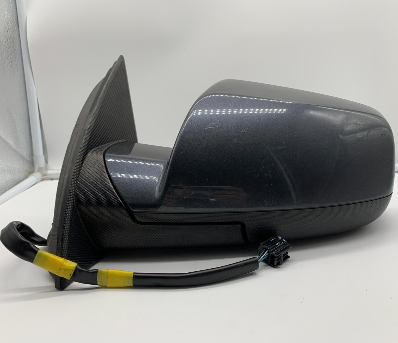 2010-2011 GMC Terrain Driver View Power Door Mirror Gray OEM B04B36005