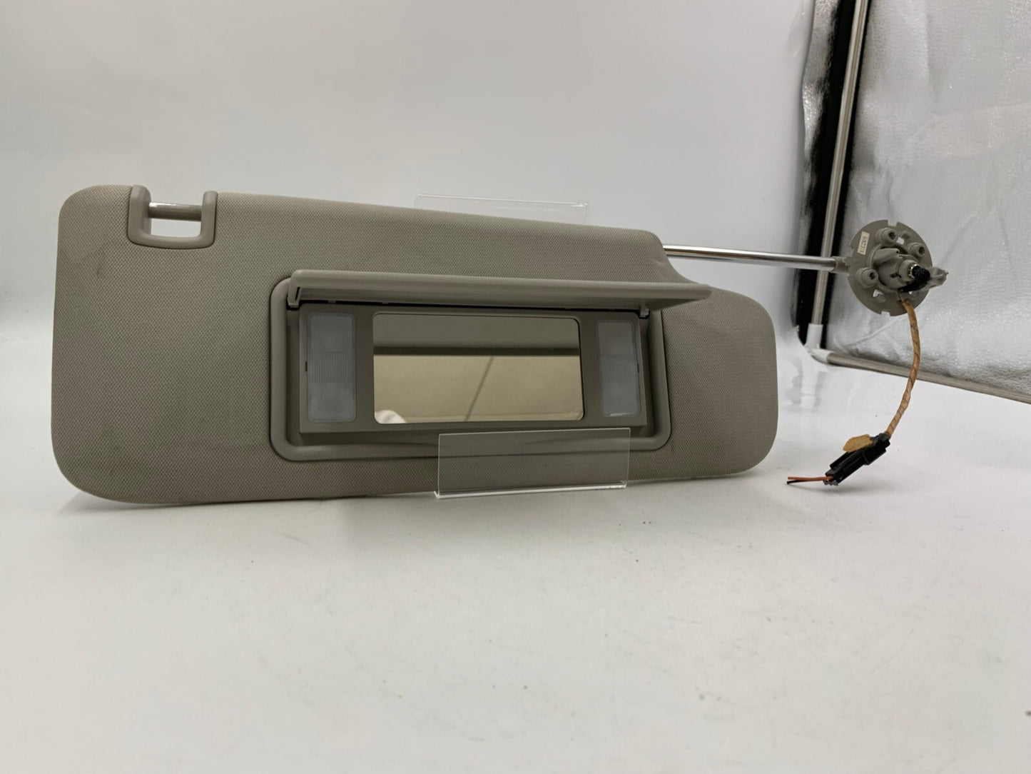 2013 Cadillac ATS Passenger Sun Visor Sunvisor Gray Illuminated OEM C01B04056