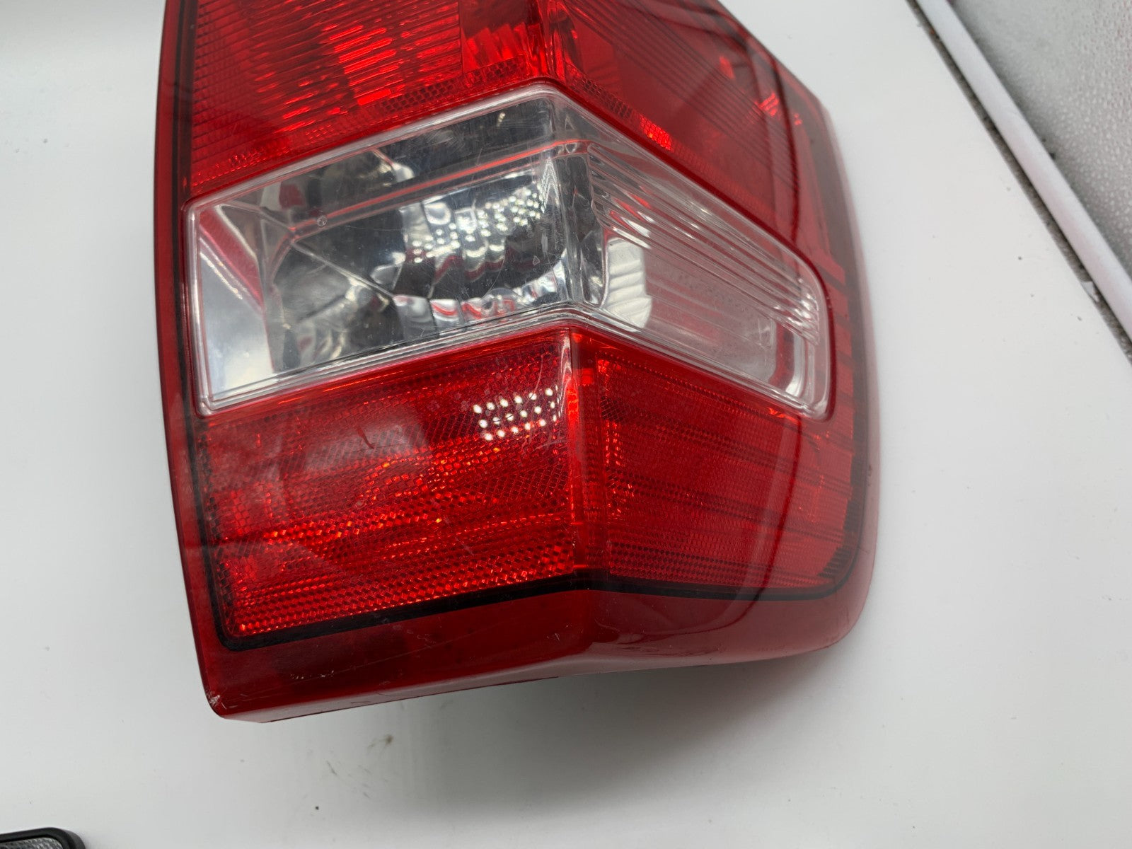 2007-2017 Ford Expedition Driver Tail Light Taillight OEM D02B69011