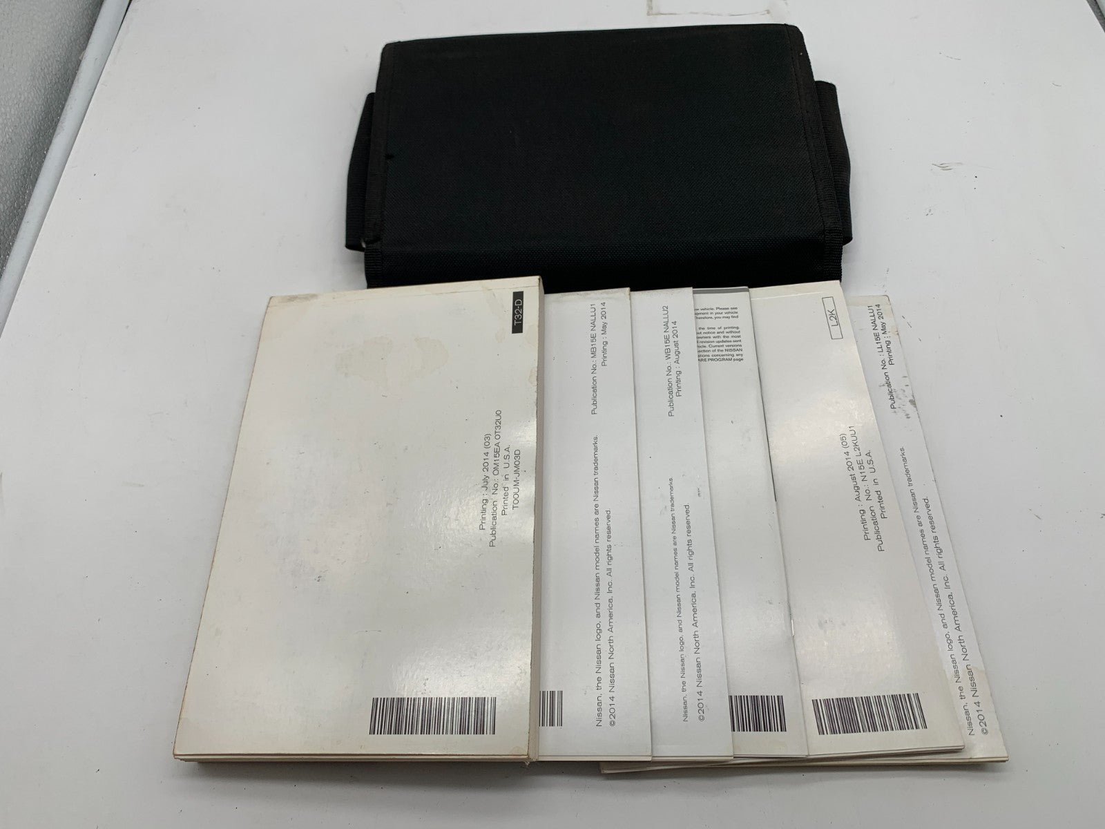 2015 Nissan Rogue Owners Manual Set with Case OEM A01B44007